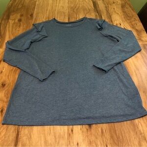 Torrid Classic Fit Ice Blue Ruffled Tee Long Sleeve TShirt Womens Size 00